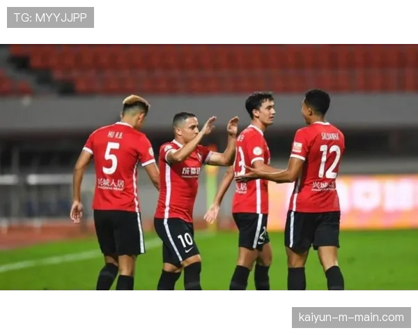 成都蓉城前四轮狂轰15球 进攻端呈现多点开花态势 成都蓉城前四轮狂轰15球 进攻端呈现多点开花态势